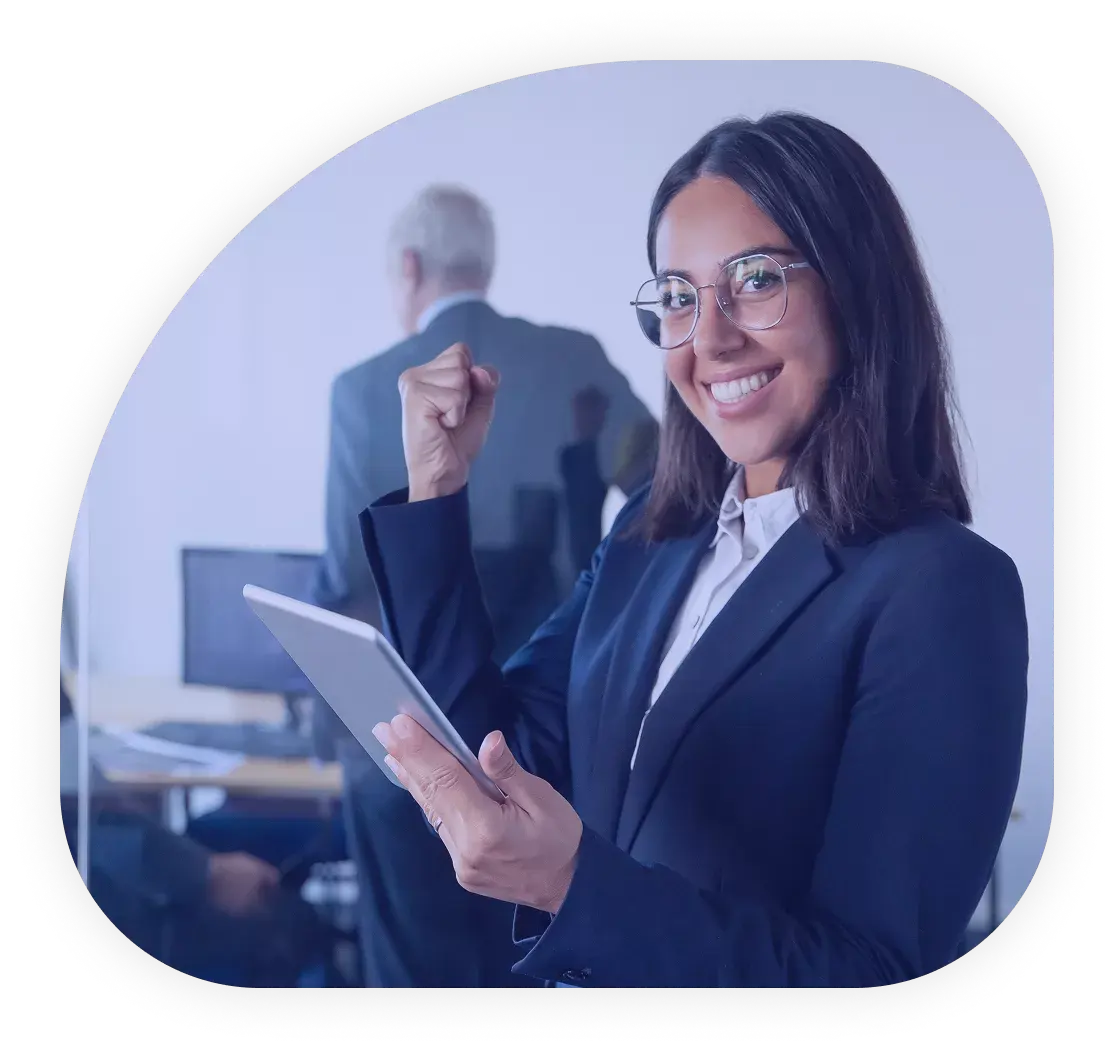 Consultores implementadores configurando soluciones Odoo a medida